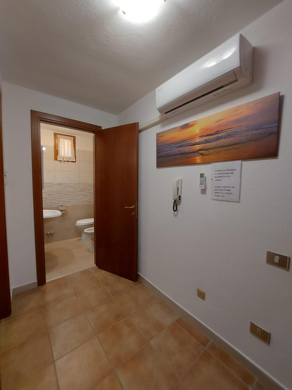 Willa Sa Domu Quartu SantʼElena Zewnętrze zdjęcie